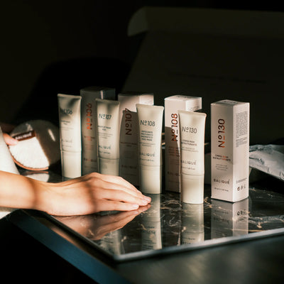 Face and Hands Line Box