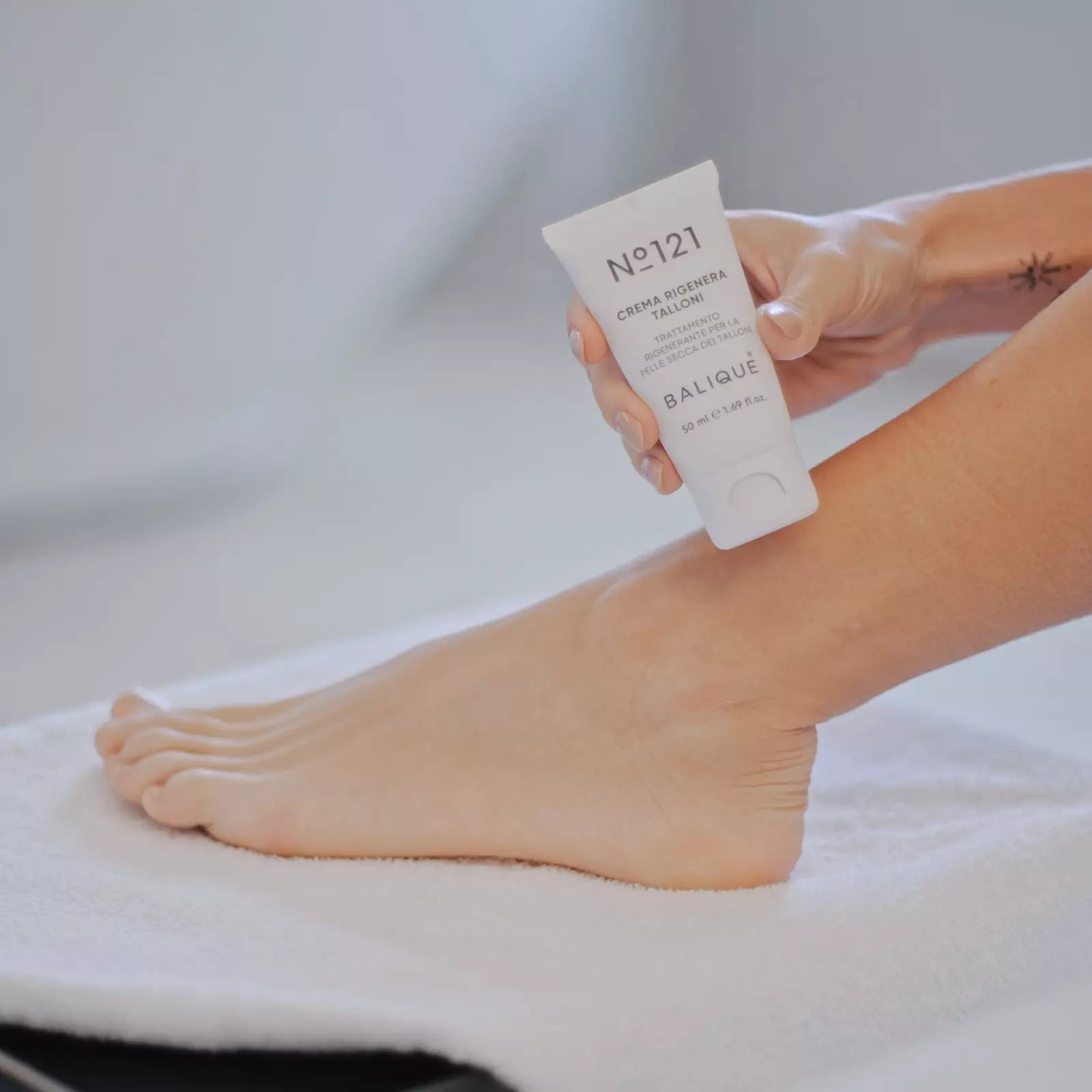 N°121 - REGENERATING HEELS CREAM