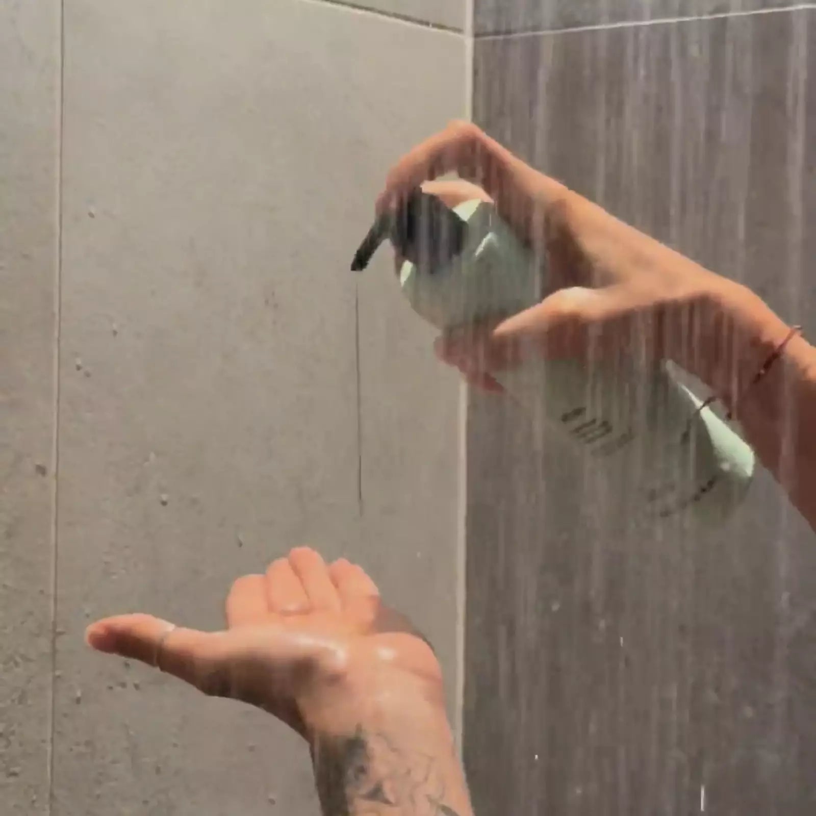 N°09 - SUPREME HYDRATING SHAMPOO